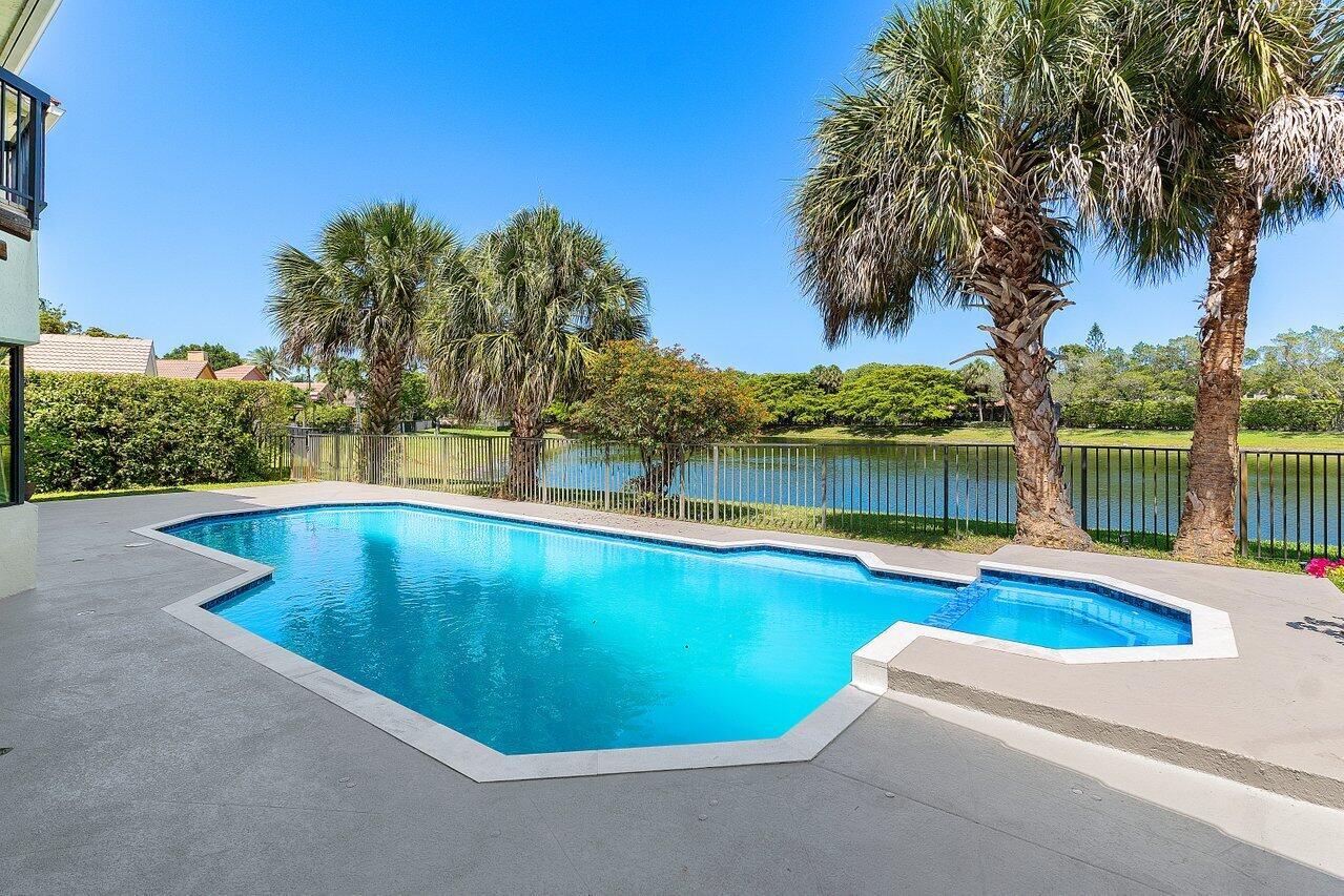 10744 Avenida Santa Ana