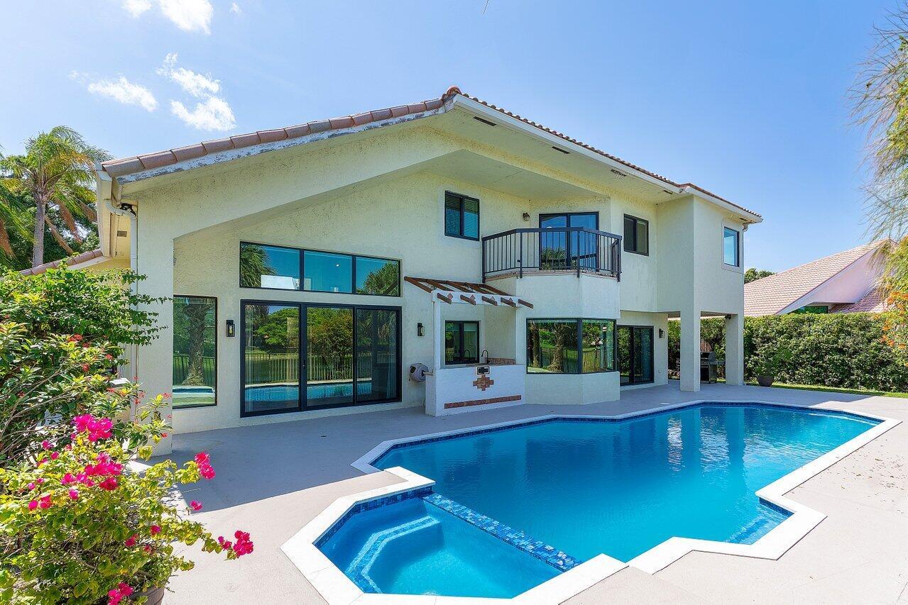 10744 Avenida Santa Ana