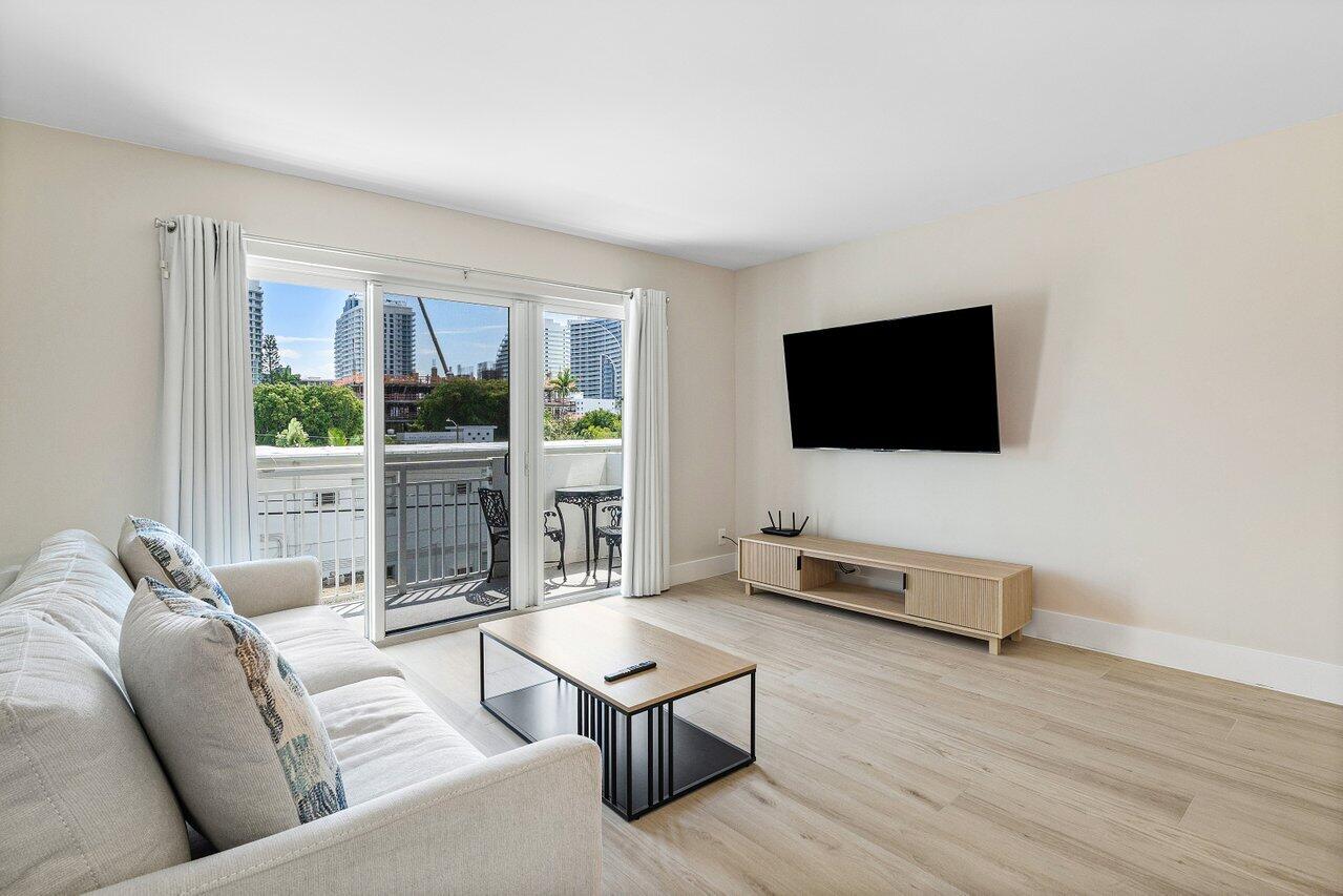 550 Bayshore Drive 312