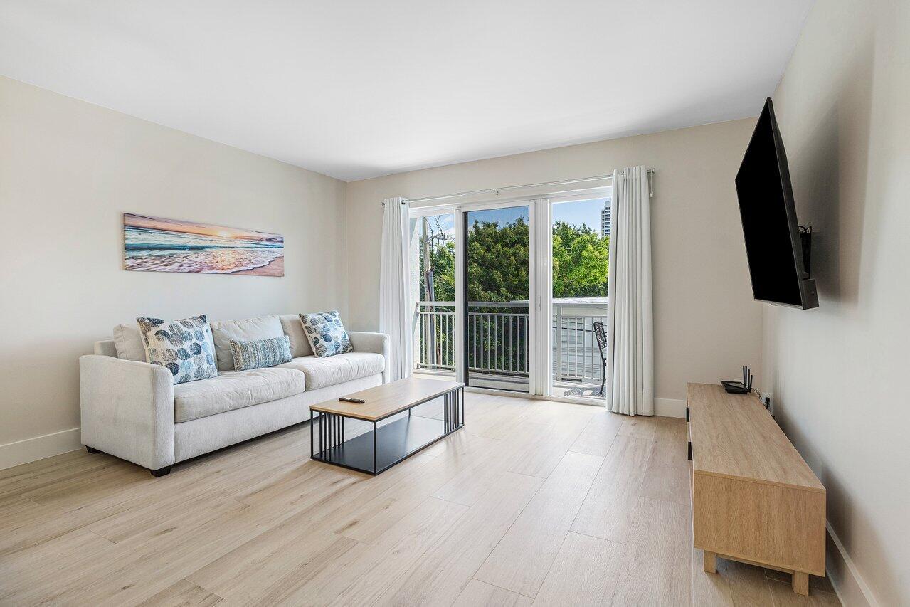 550 Bayshore Drive 312