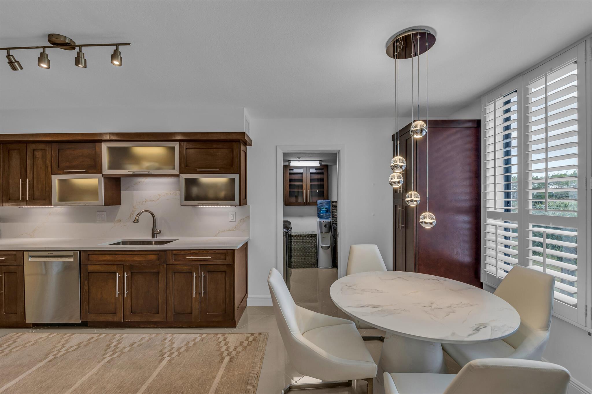 7572 Regency Lake Drive 402