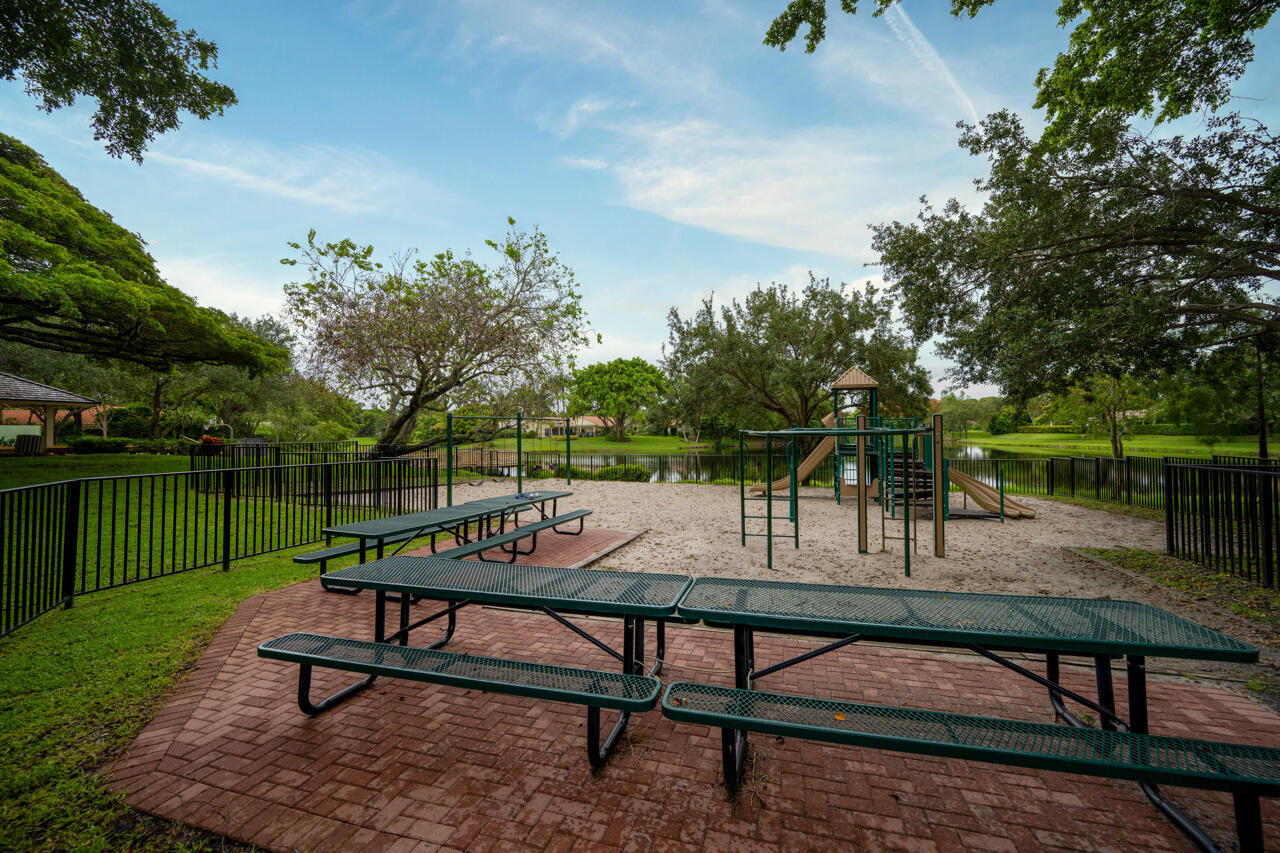 2413 NW 26th Street