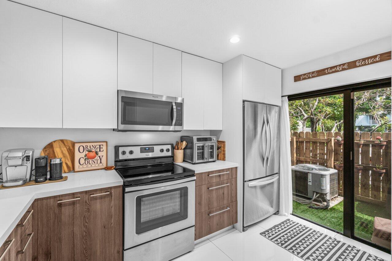 2104 NE 44 Street 20