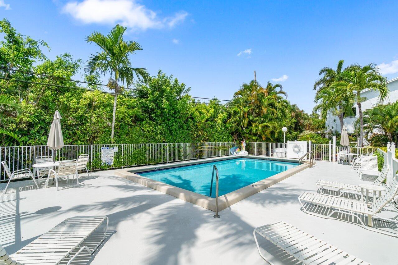 2104 NE 44 Street 20