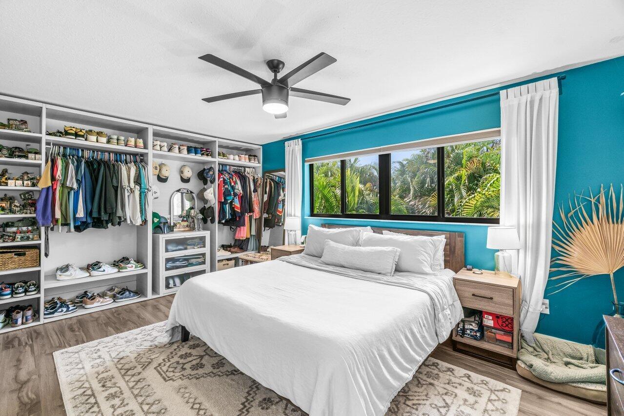 2104 NE 44 Street 20