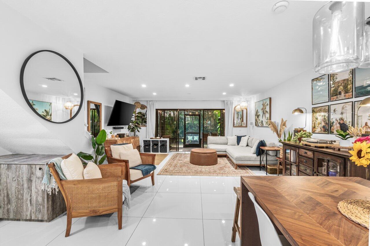 2104 NE 44 Street 20