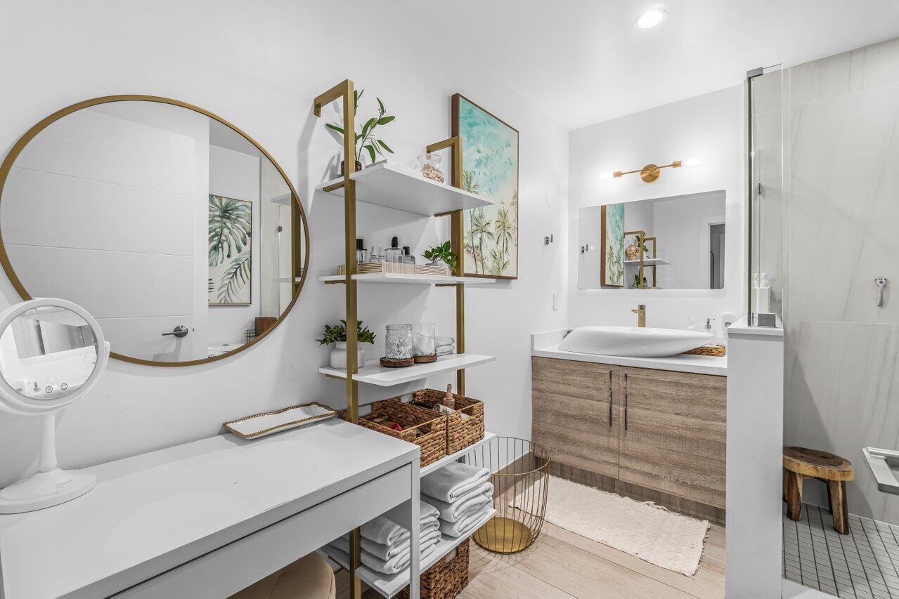 2104 NE 44 Street 20