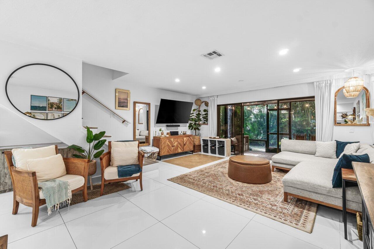 2104 NE 44 Street 20