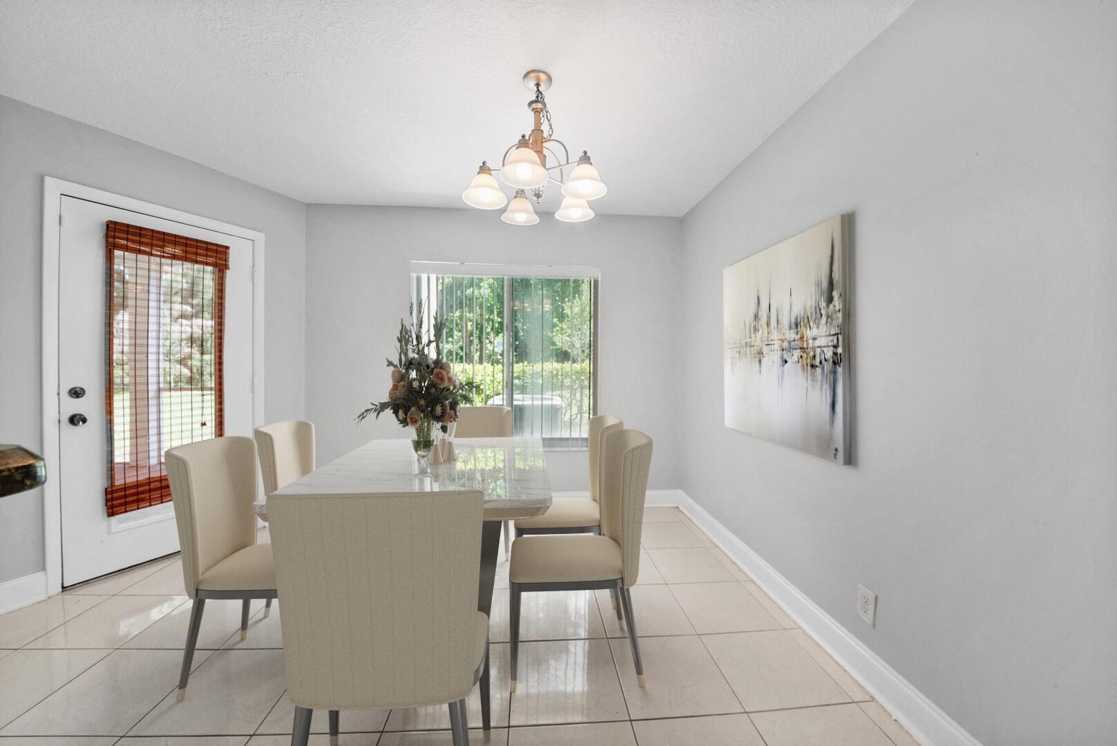 815 W Boynton Beach Boulevard 16-103