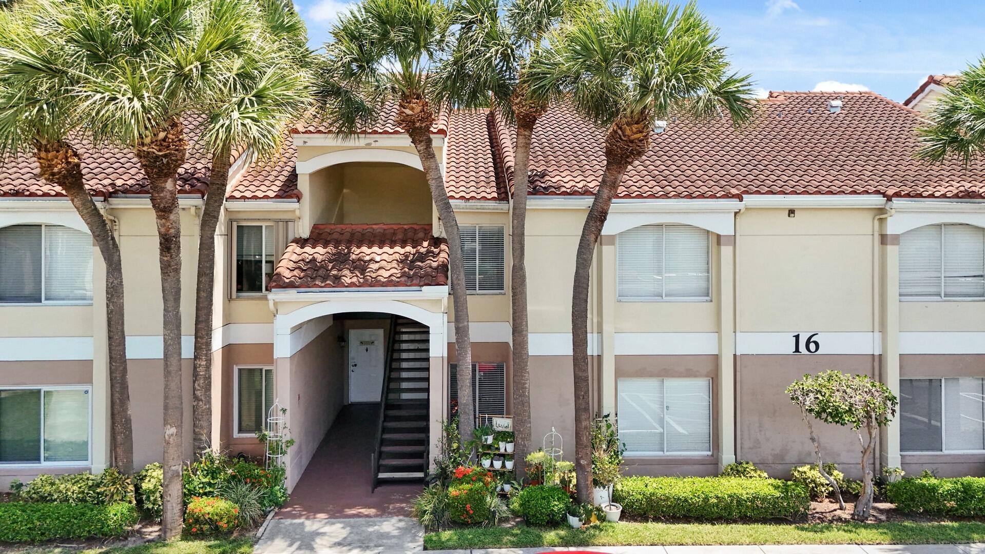 815 W Boynton Beach Boulevard 16-103