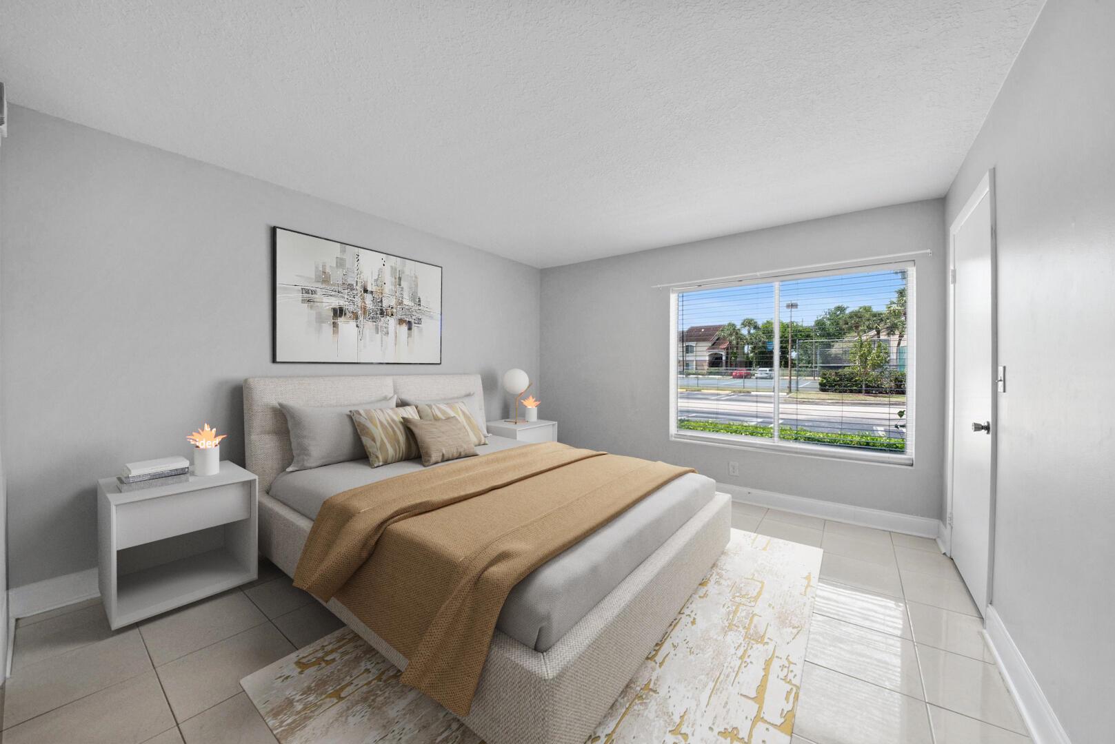 815 W Boynton Beach Boulevard 16-103