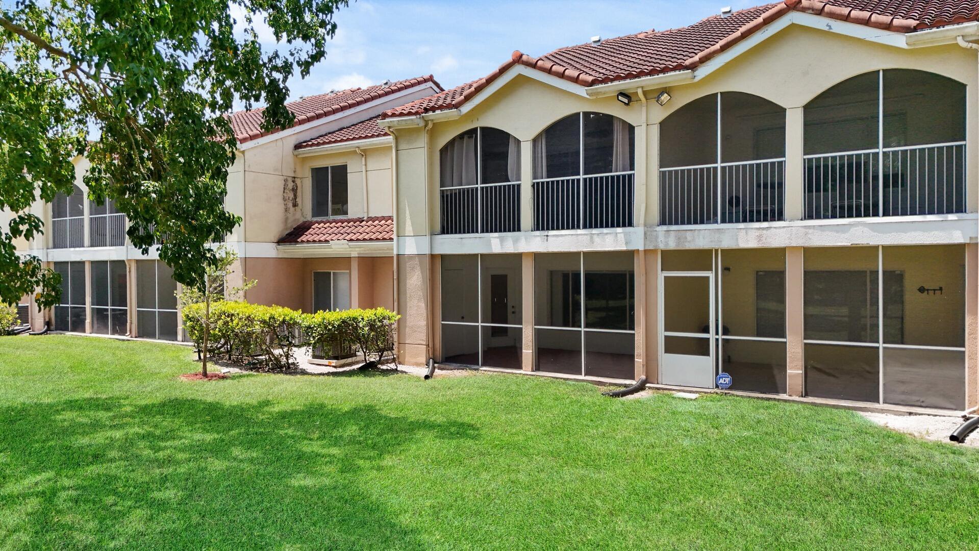 815 W Boynton Beach Boulevard 16-103