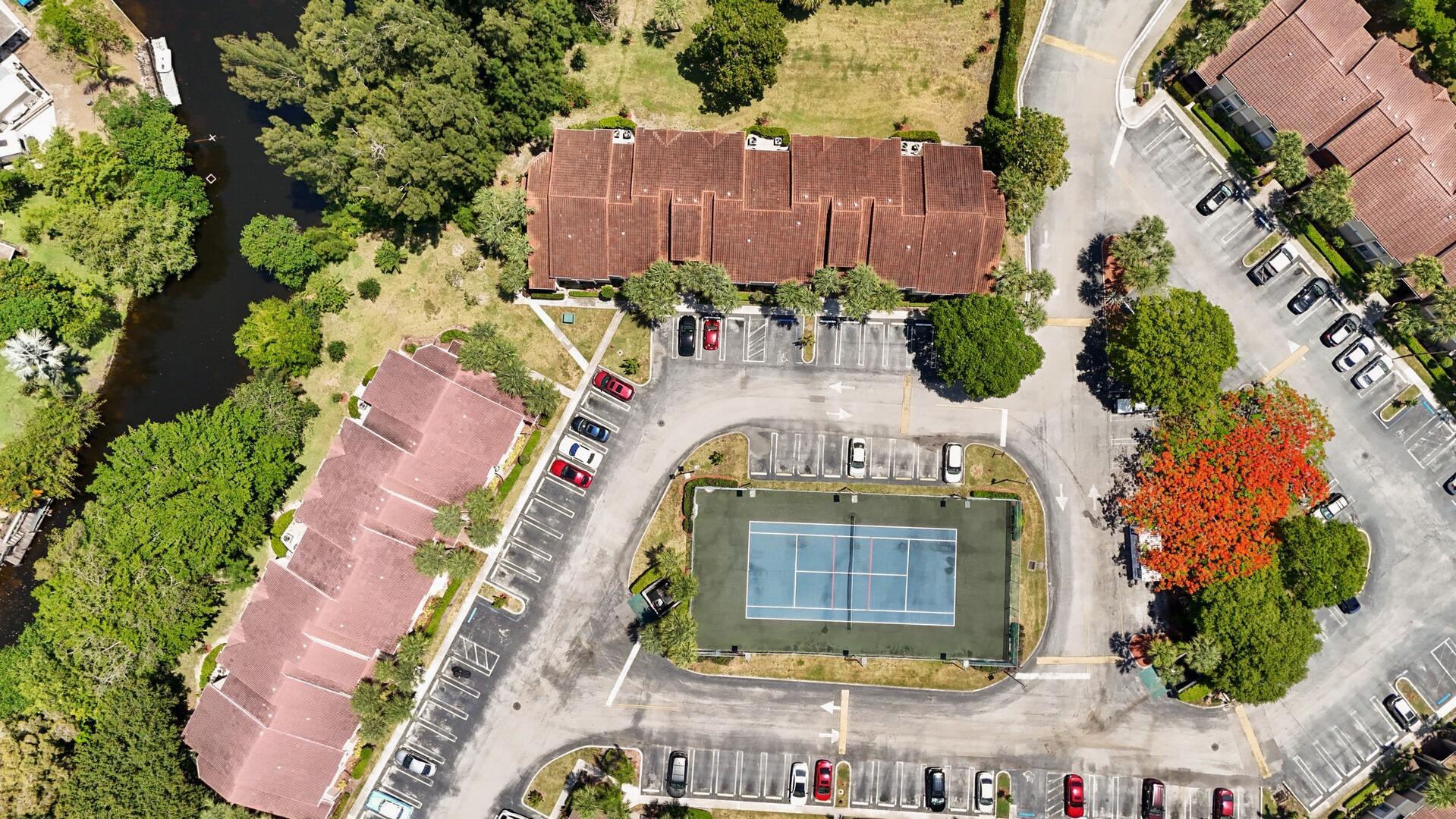 815 W Boynton Beach Boulevard 16-103