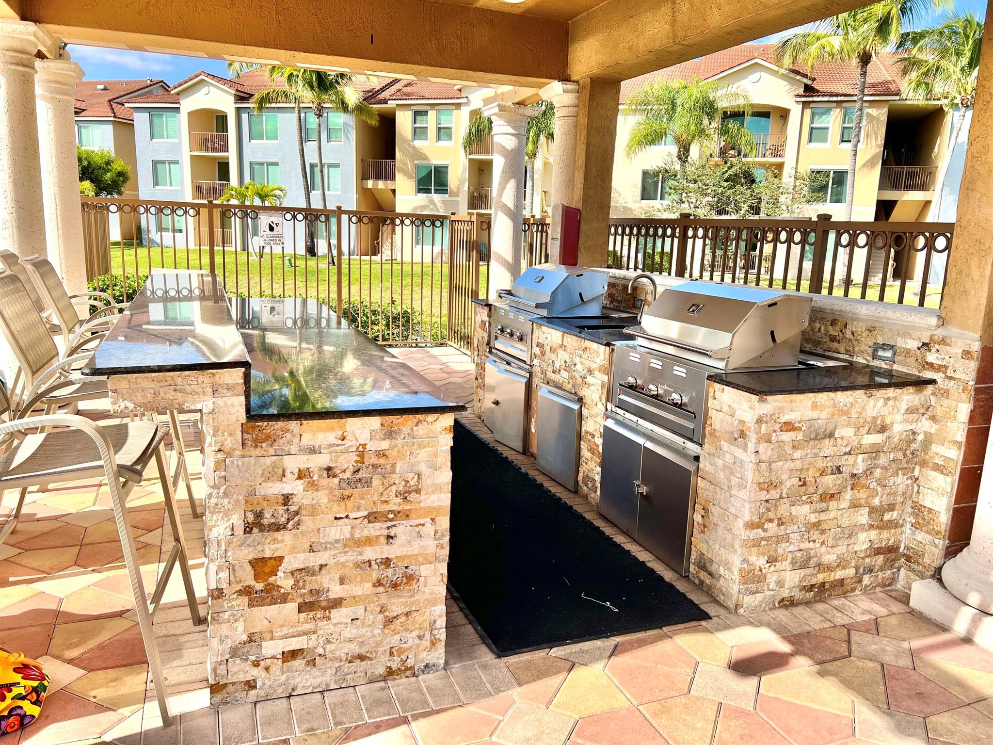 1119 Villa Circle