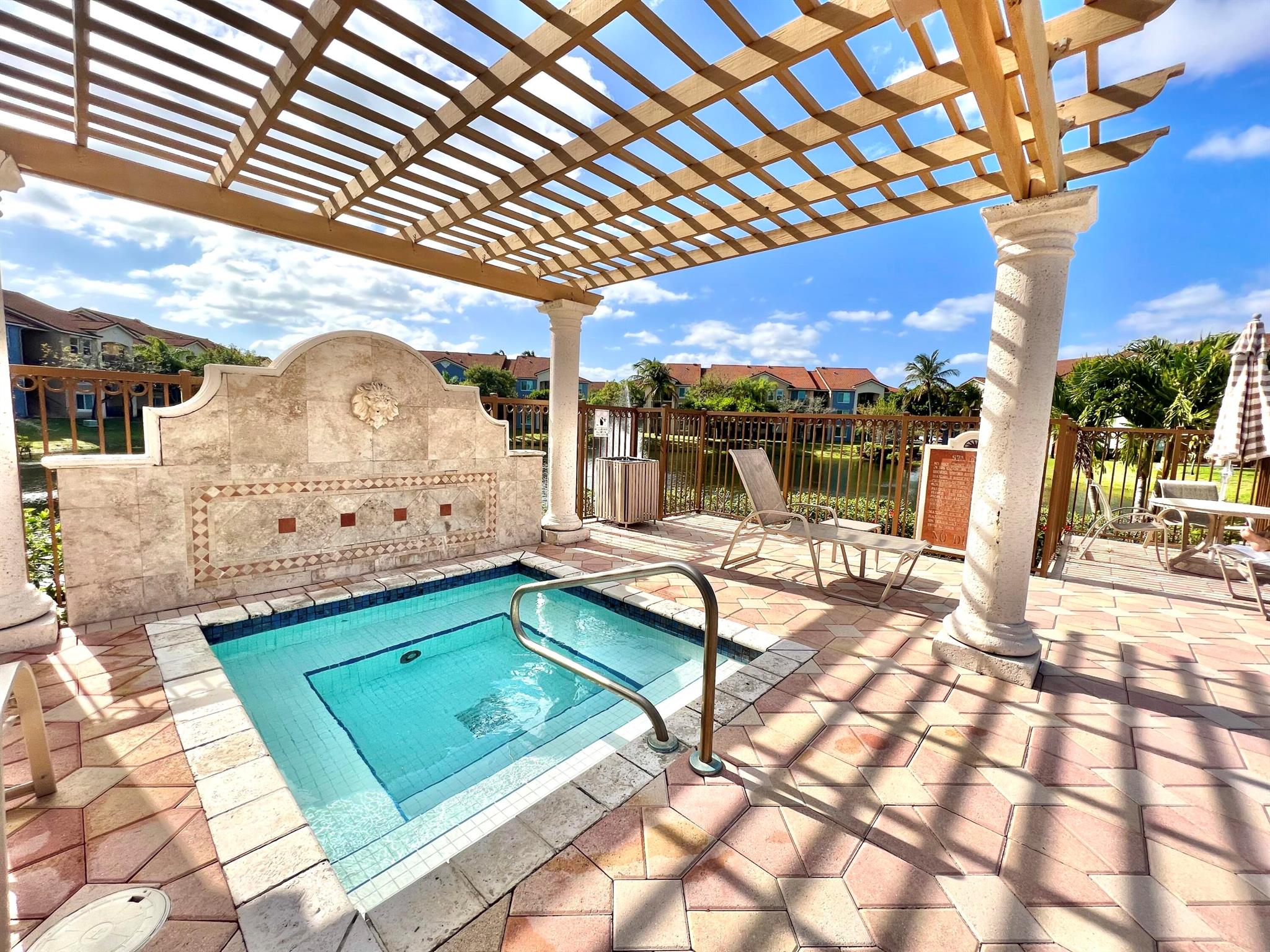 1119 Villa Circle