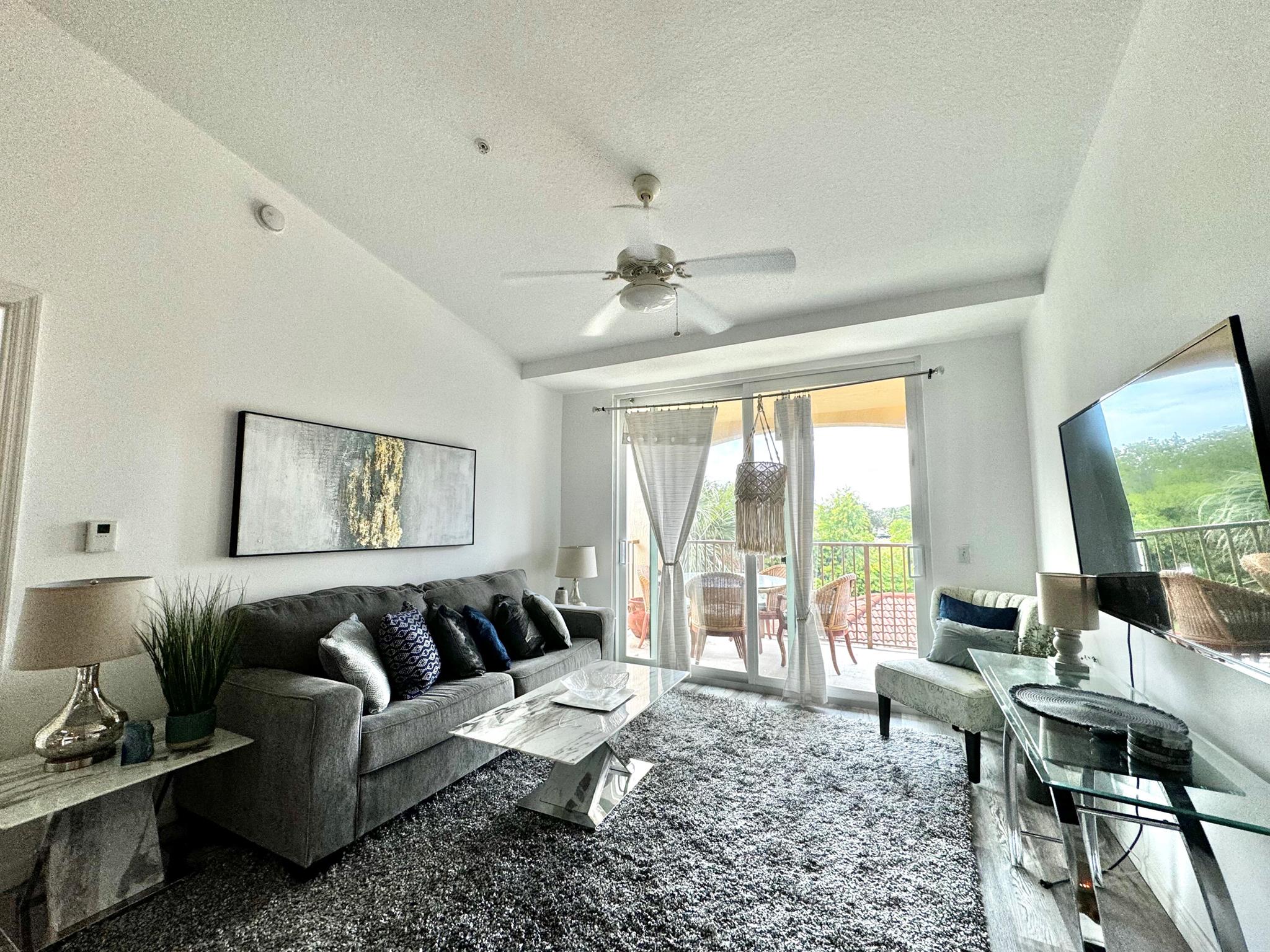 1119 Villa Circle