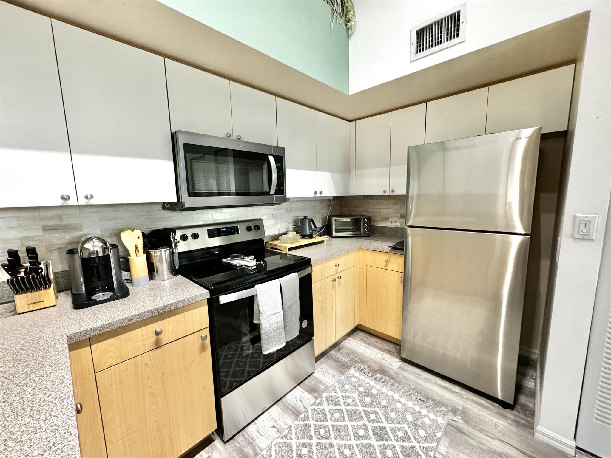 1119 Villa Circle