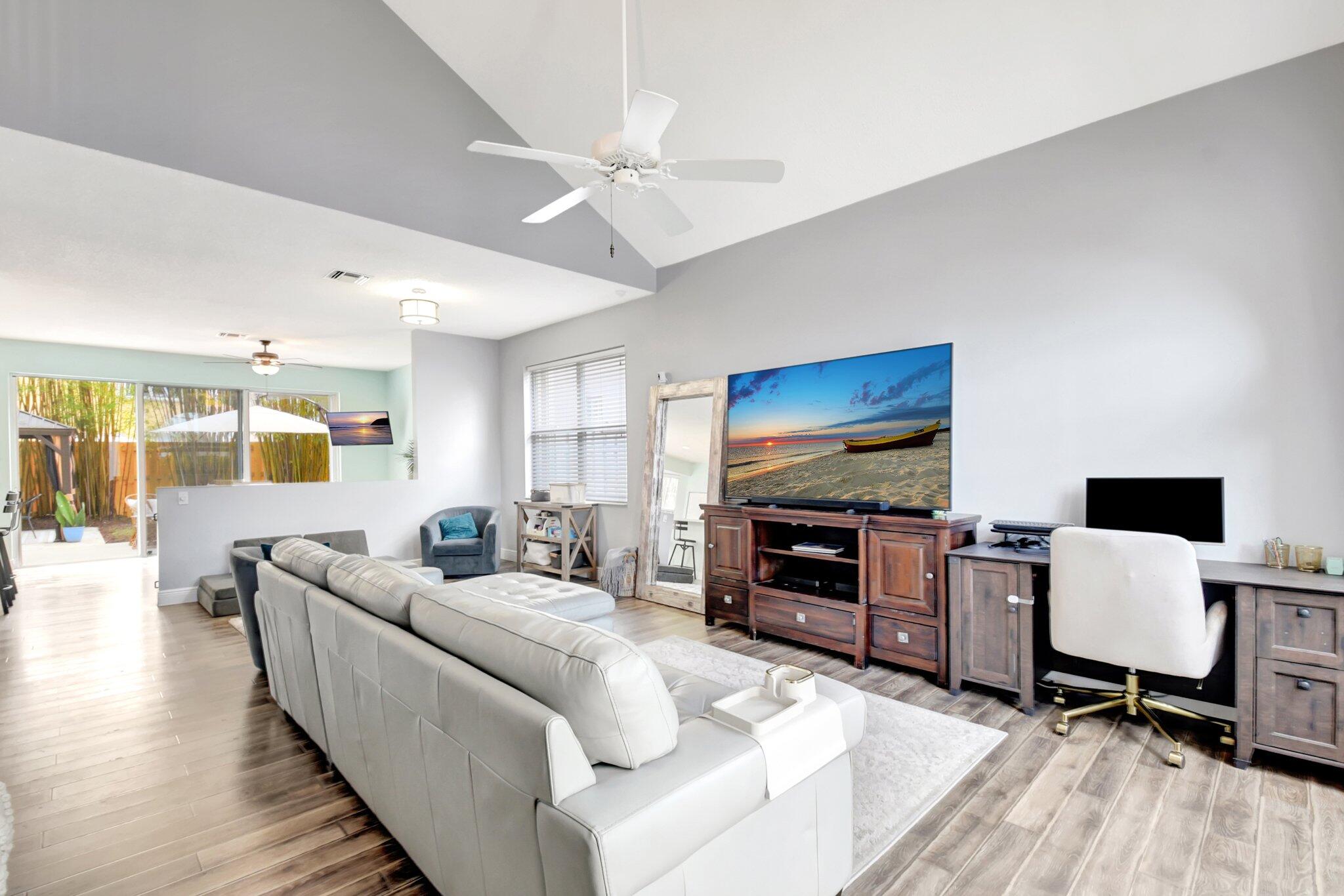 7989 Lakewood Cove Court, Lake Worth