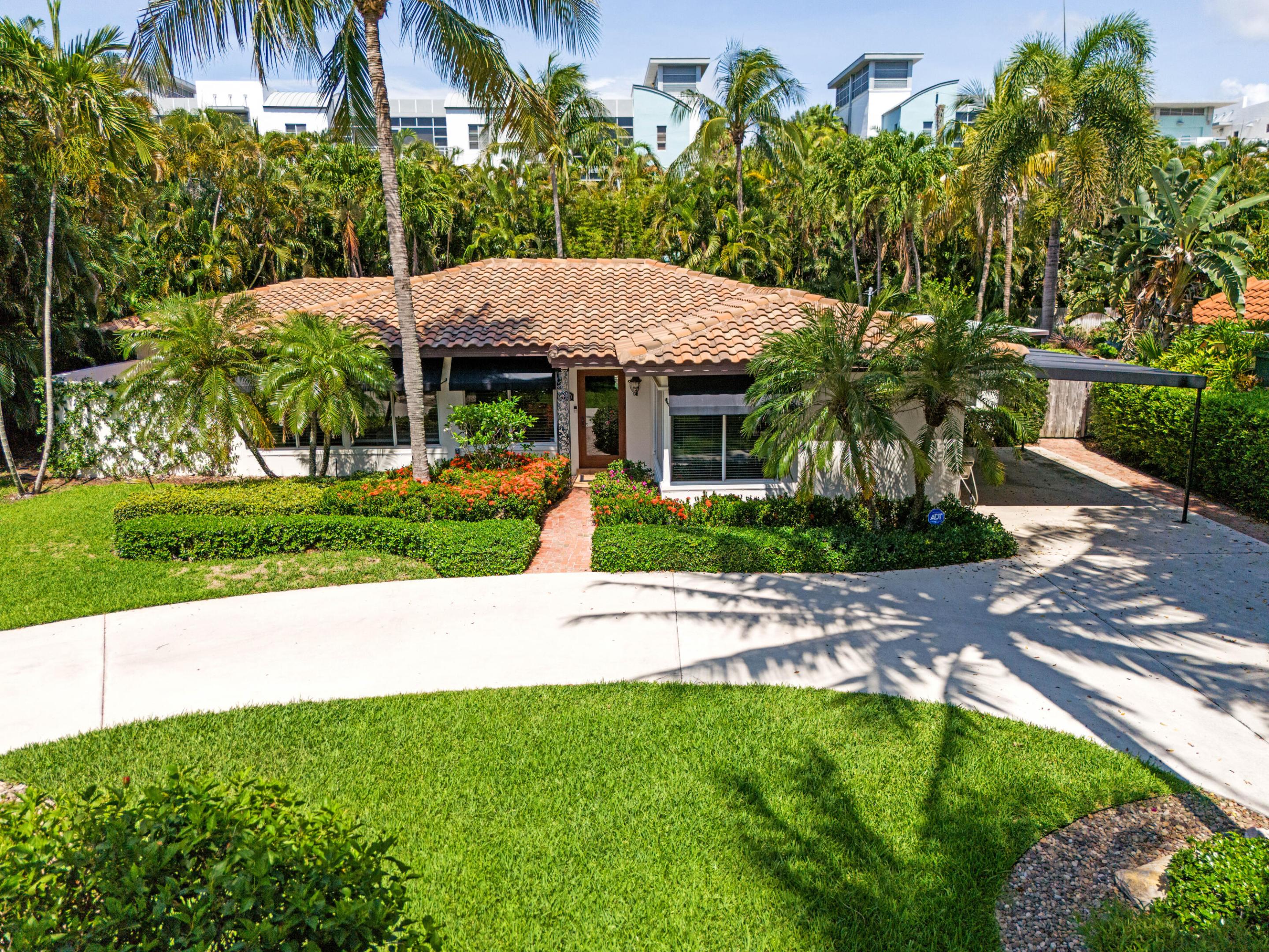 330 SE 7th Avenue