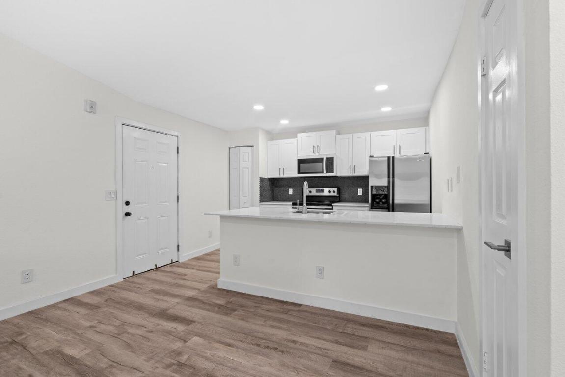 1825 Palm Cove Boulevard 7-307