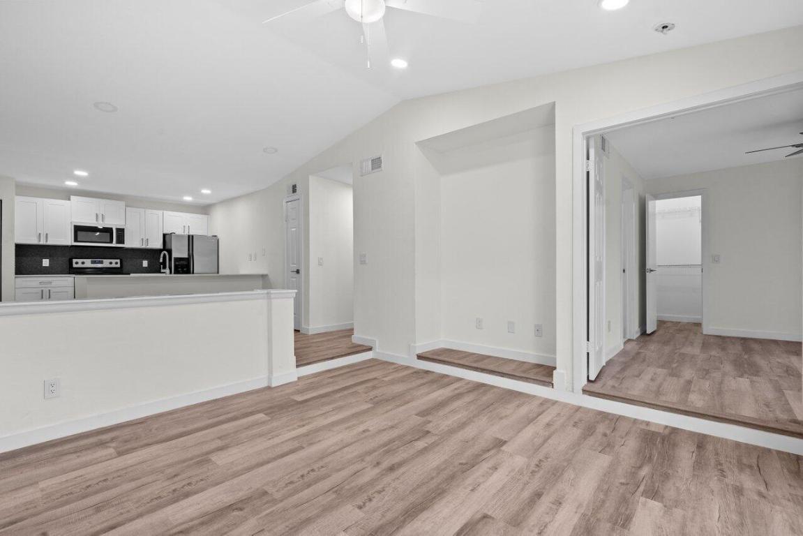 1825 Palm Cove Boulevard 7-307