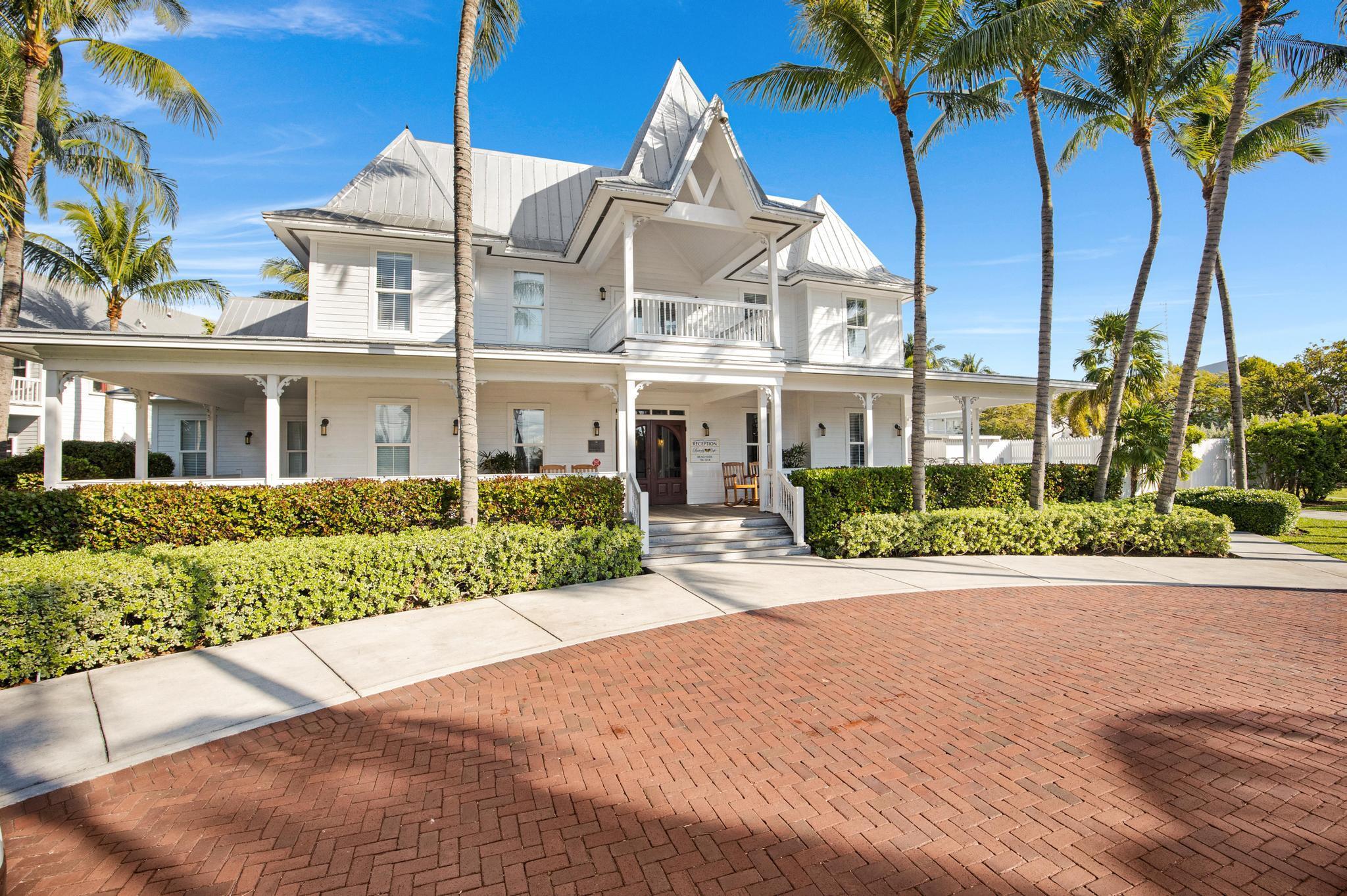 2600 Overseas Highway 37