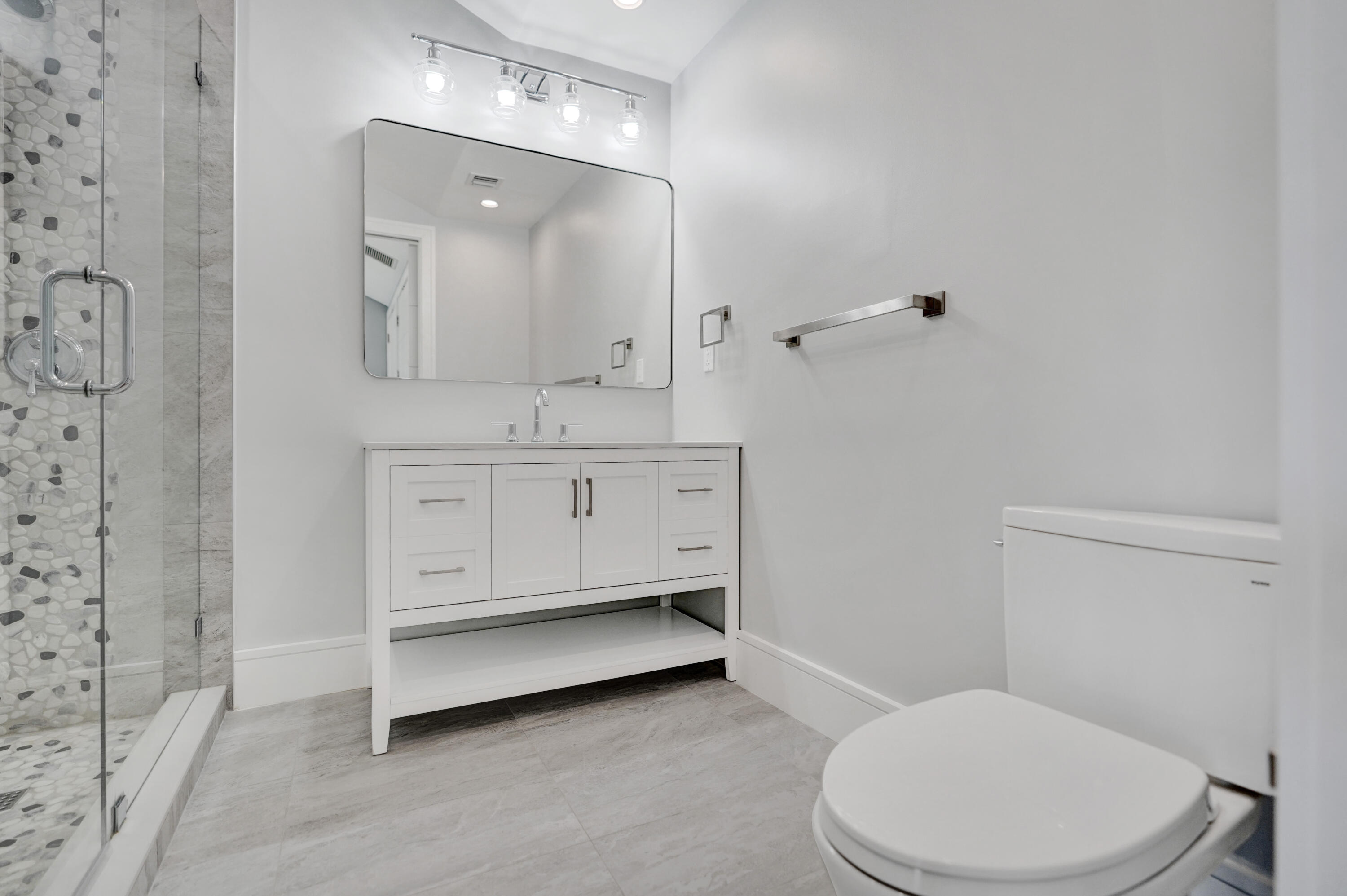 961 Iris Drive