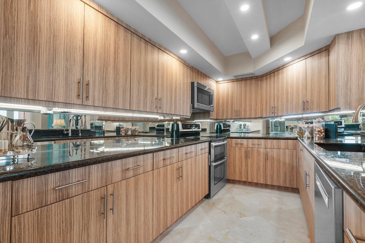 140 SE 5th Avenue 350