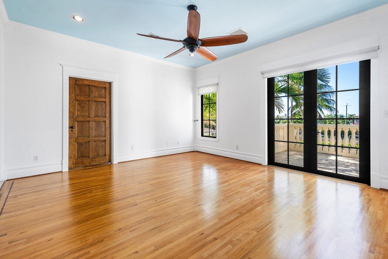 25 Harbor Drive