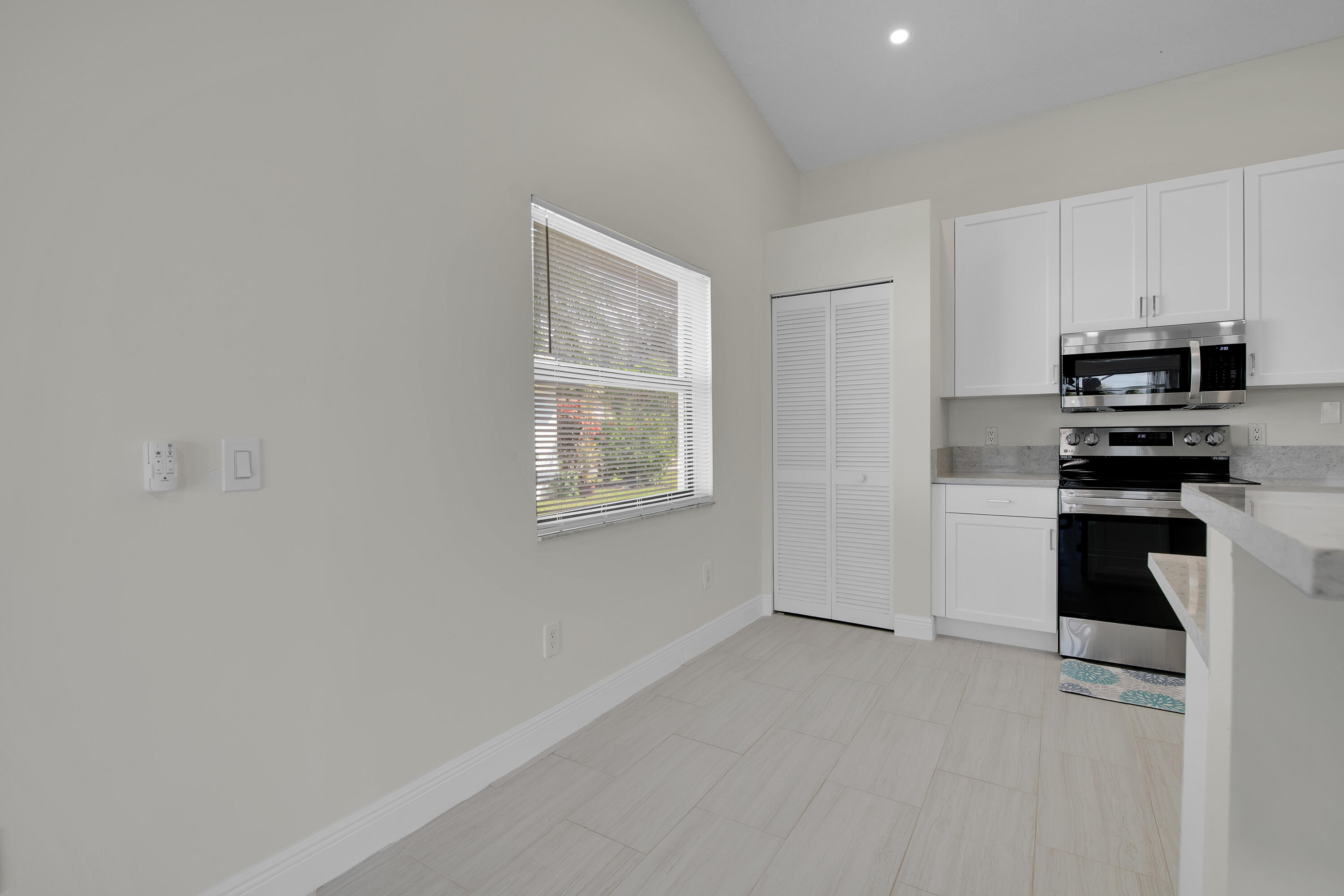 5625 Aspen Ridge Circle