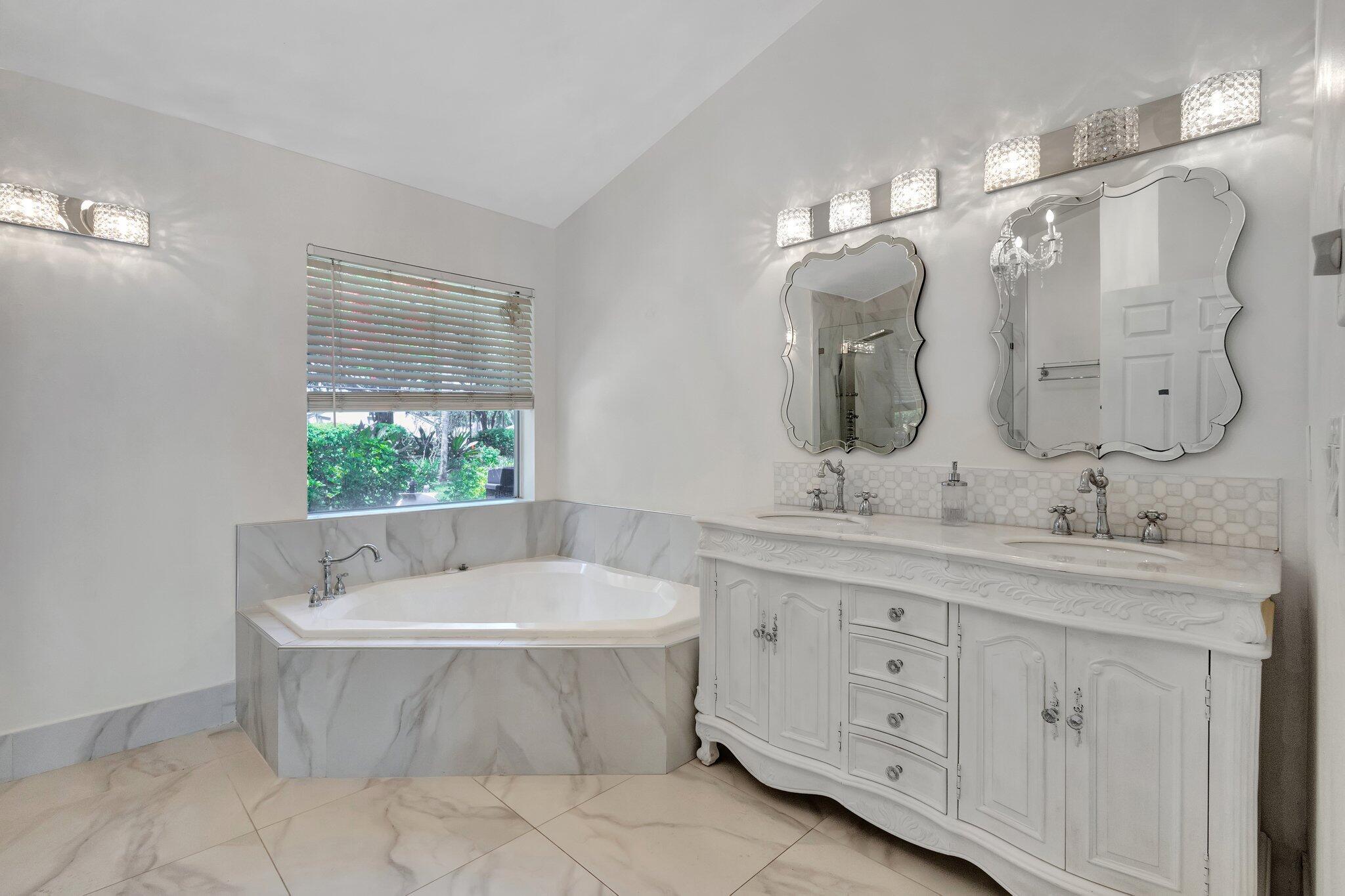 3807 Candlewood Court Court