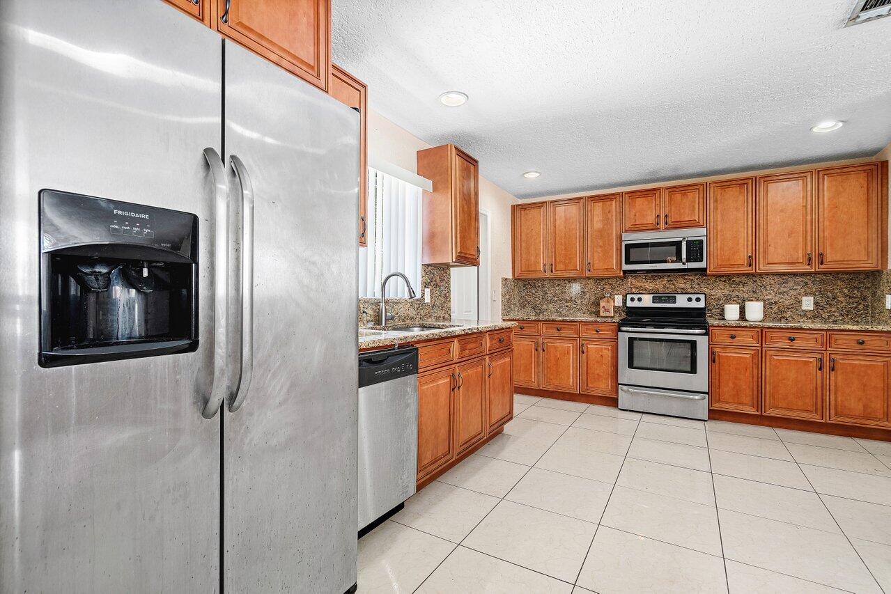 1209 N Australian Avenue