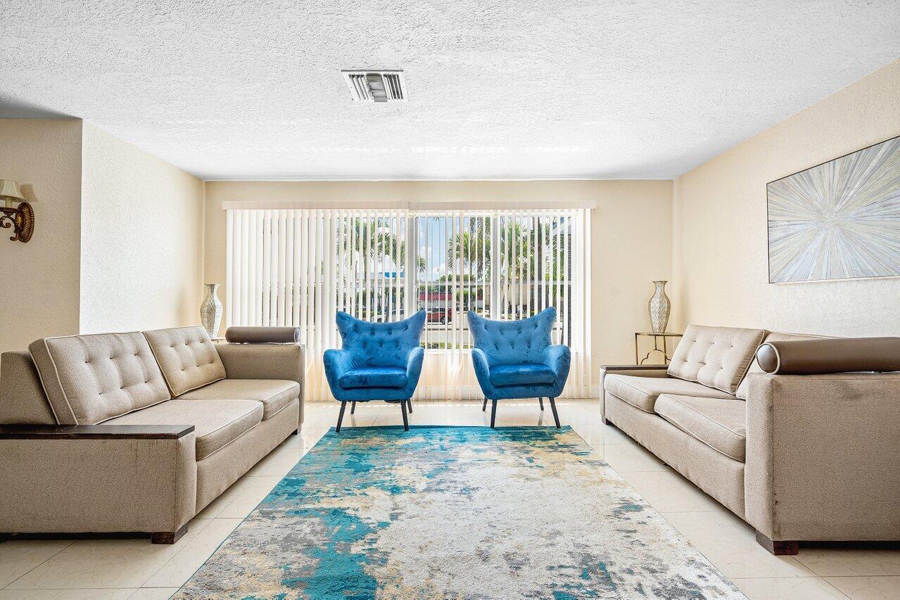 1209 N Australian Avenue