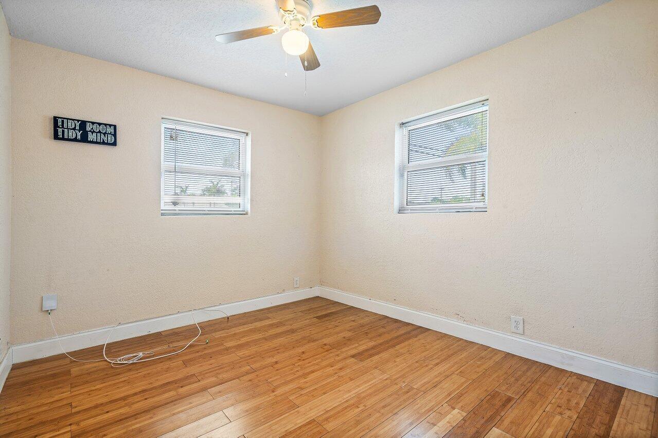 1209 N Australian Avenue