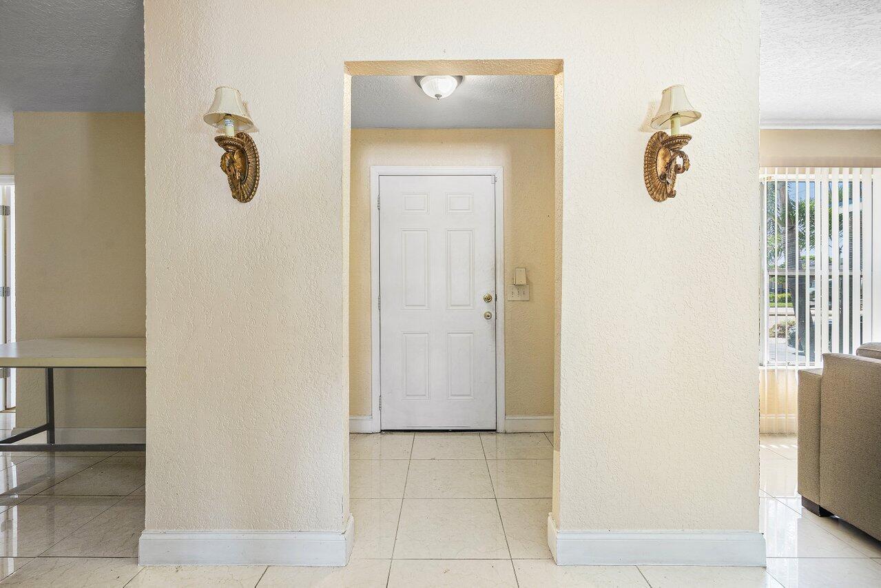 1209 N Australian Avenue