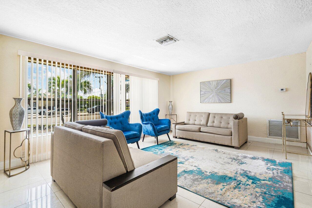 1209 N Australian Avenue