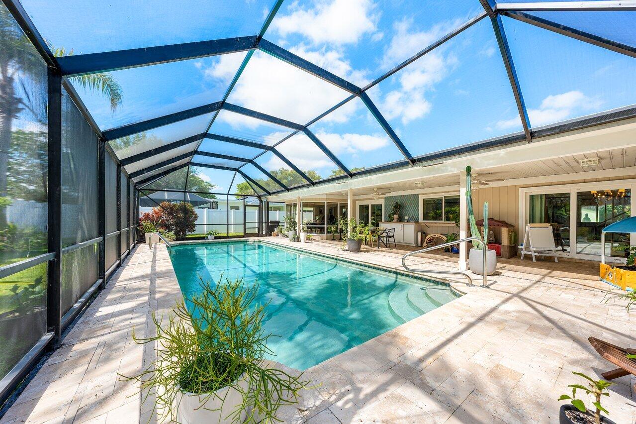 3127 Lakeview Drive