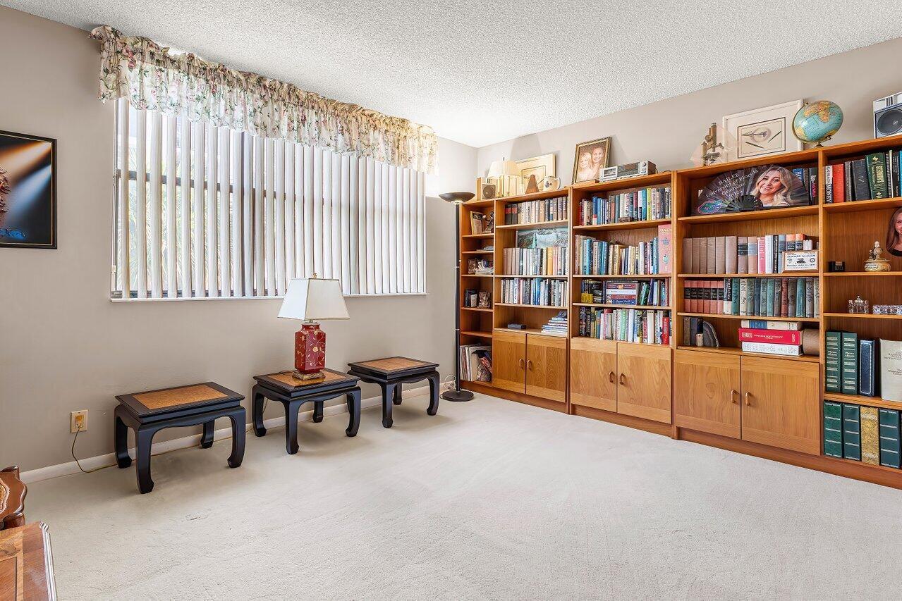 1155 Hillsboro Mile 303