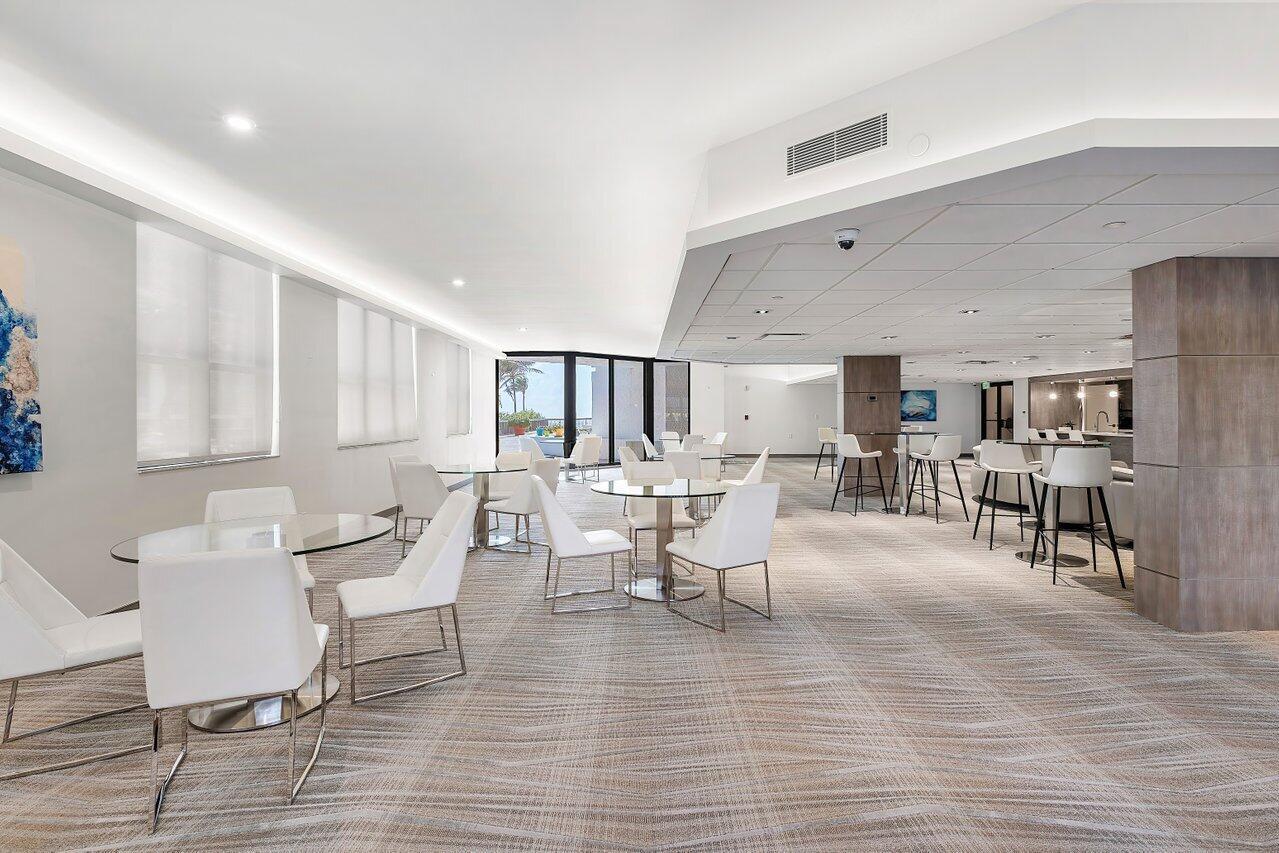 1155 Hillsboro Mile 303