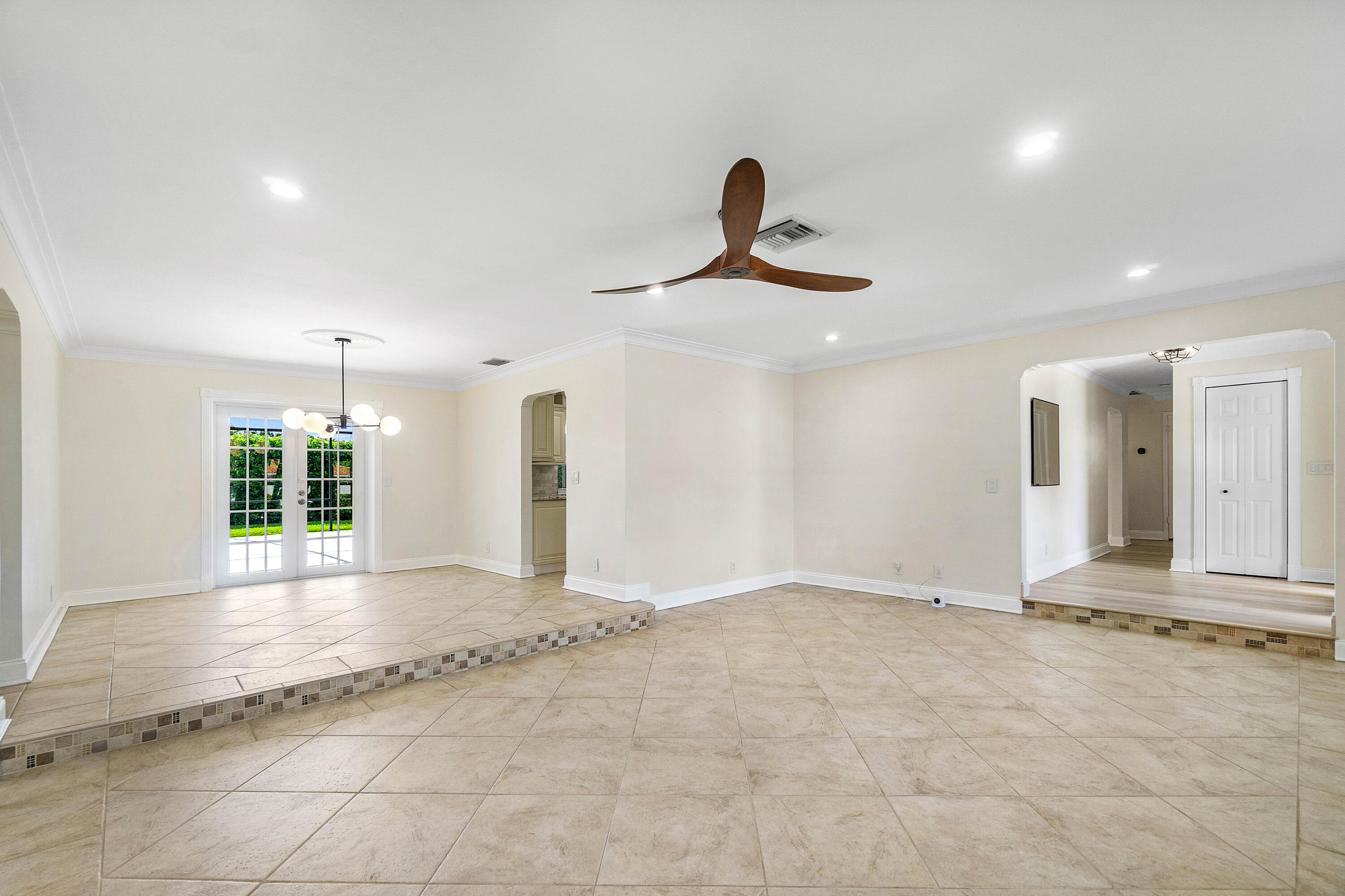 7652 Palm Road