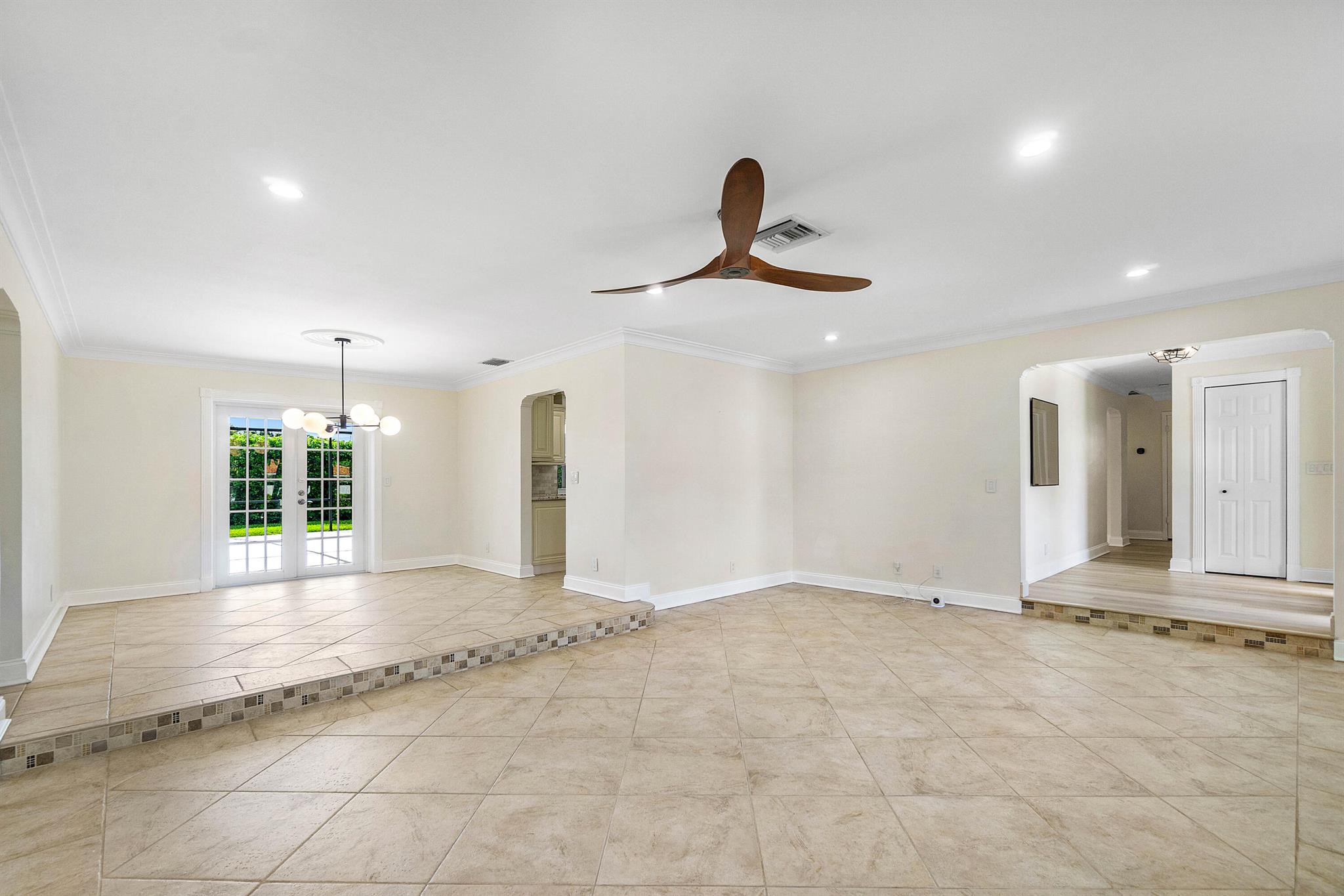 7652 Palm Road
