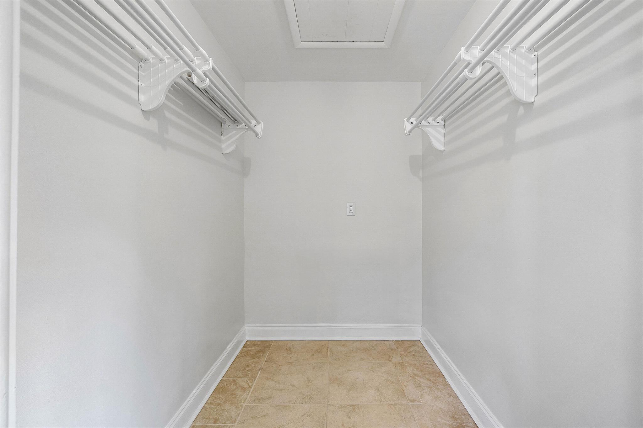 7652 Palm Road