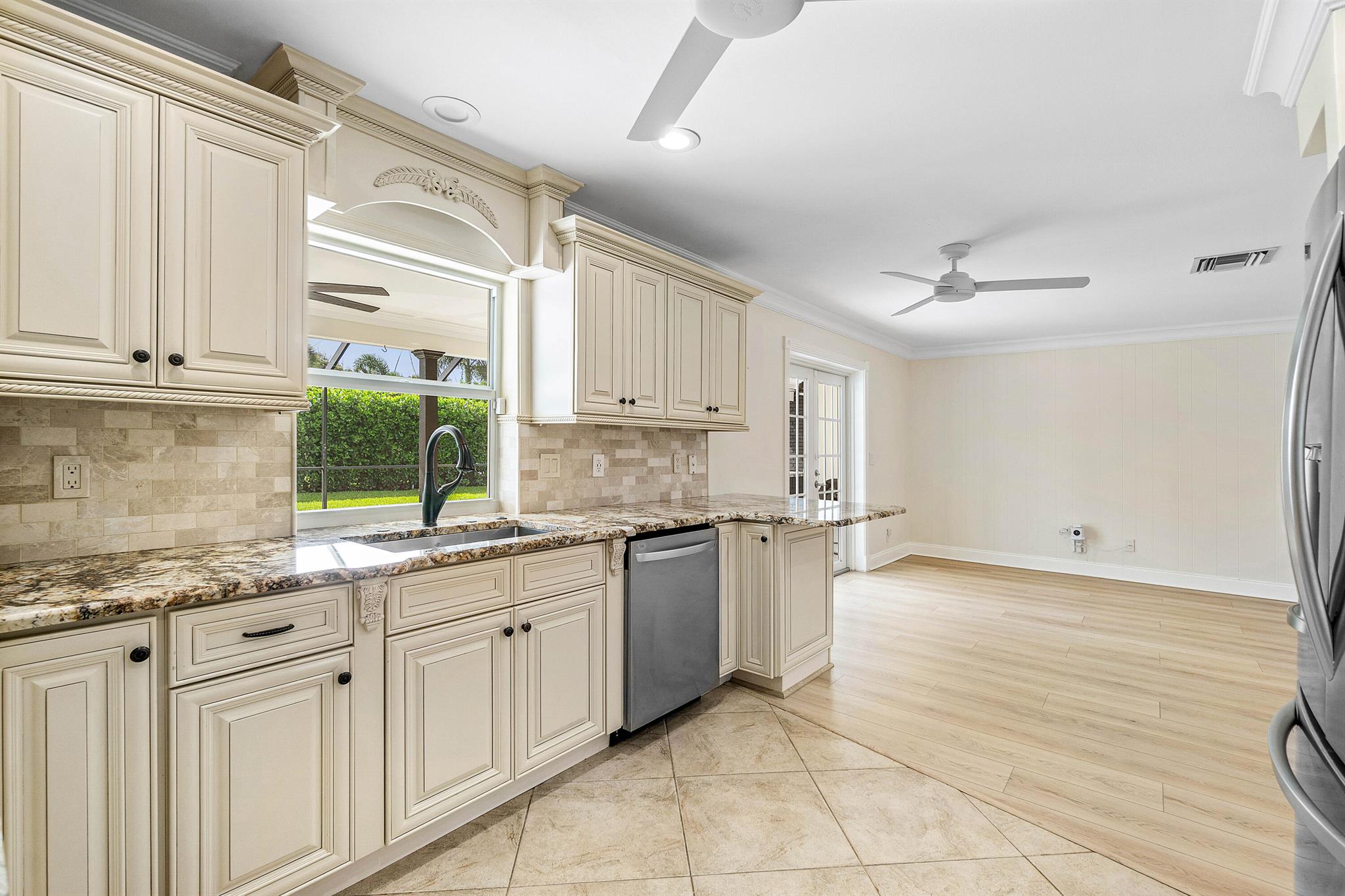 7652 Palm Road