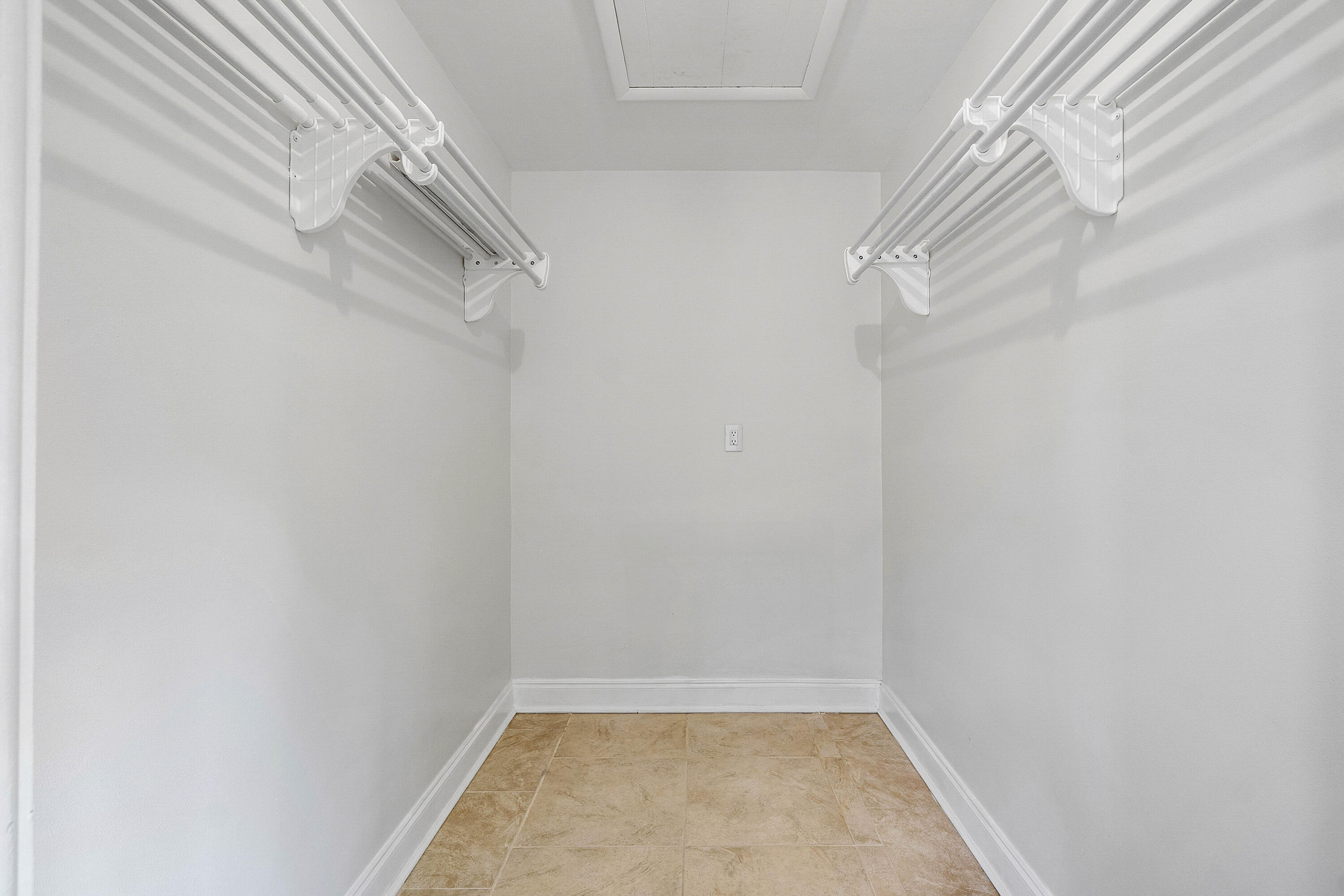 7652 Palm Road
