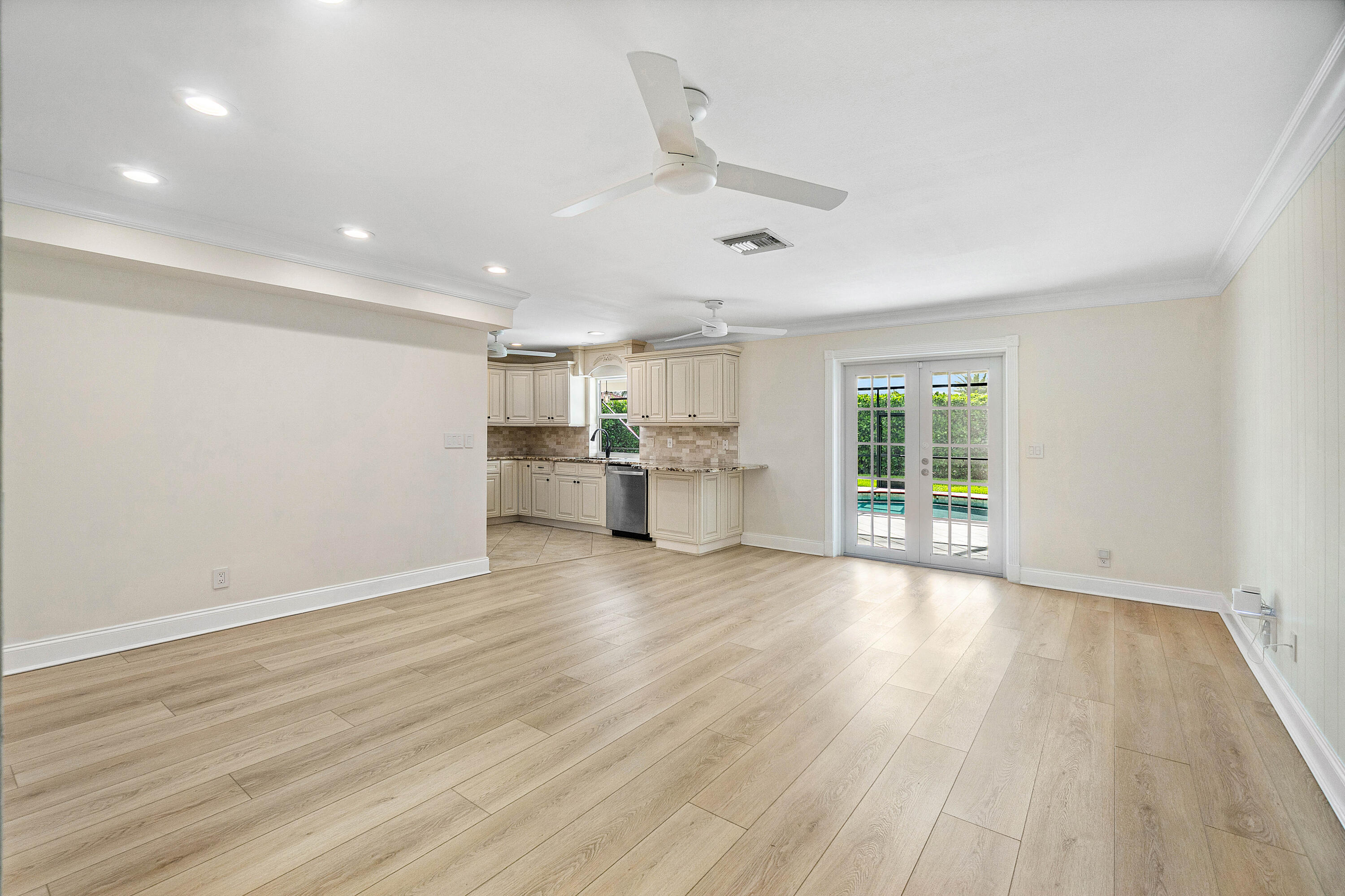 7652 Palm Road