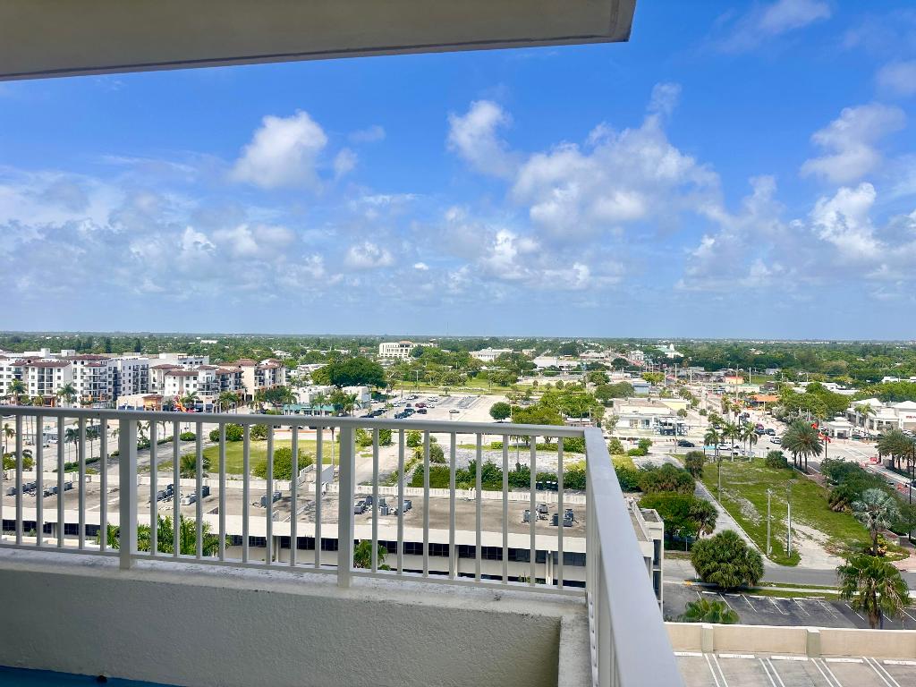 625 Casa Loma Boulevard #1209, Boynton Beach Unit: #1209