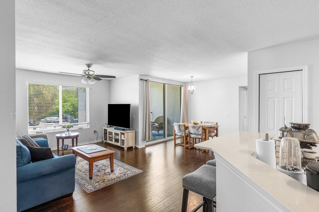 1109 Villa Circle