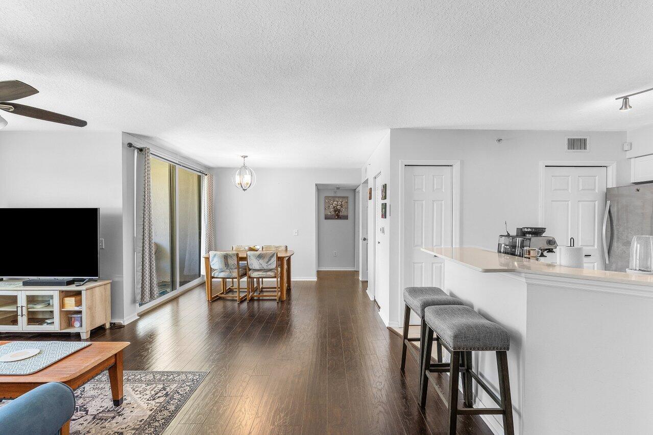 1109 Villa Circle