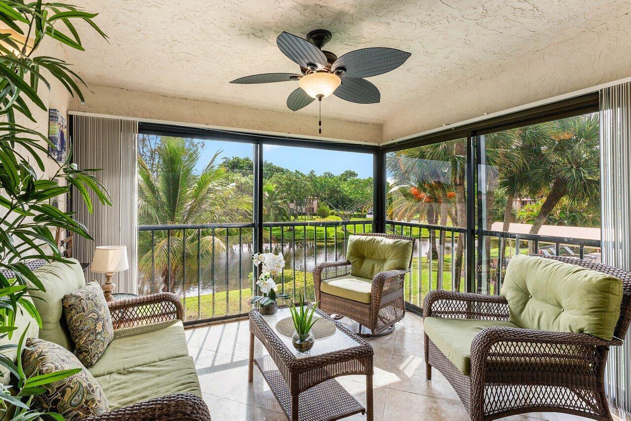 9283 Vista Del Lago L