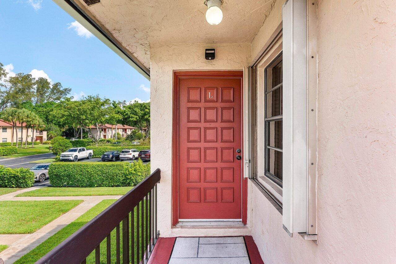 9283 Vista Del Lago L